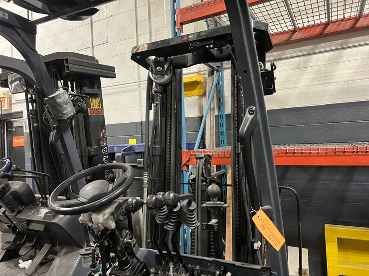 #2009-•-toyota-forklift-(non-runner)-image-4