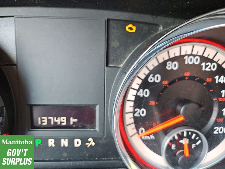 2014-dodge-grand-caravan-image-28