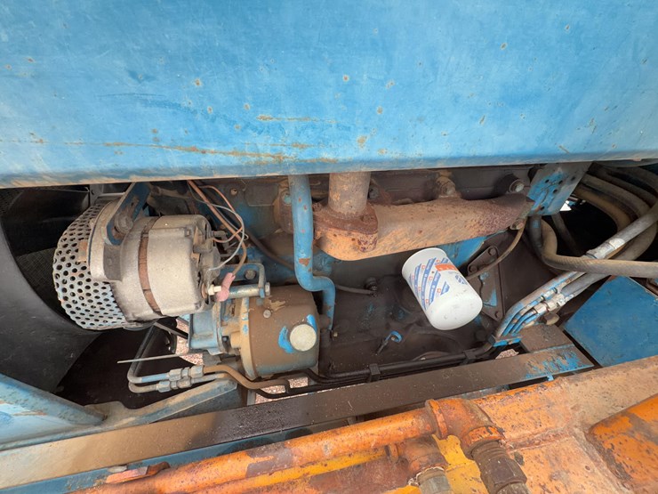 1980-ford-6700-image-21