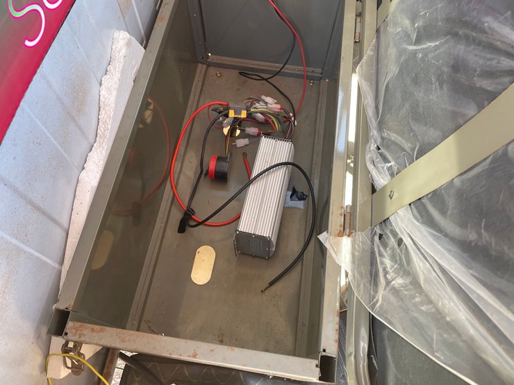 #1562-•-2019-qingdao-3-wheel-electric-food-truck-(no-title)-image-15