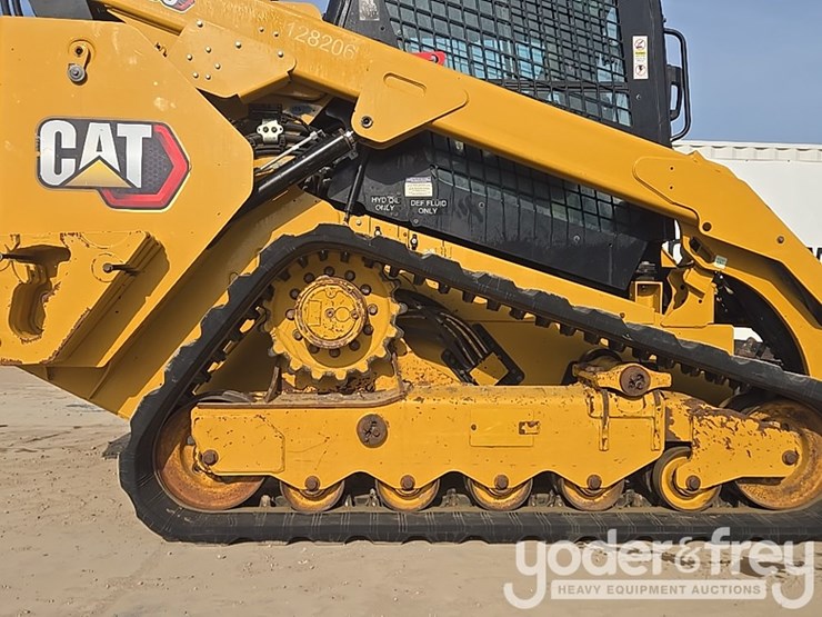 2022-caterpillar-299d3-image-18
