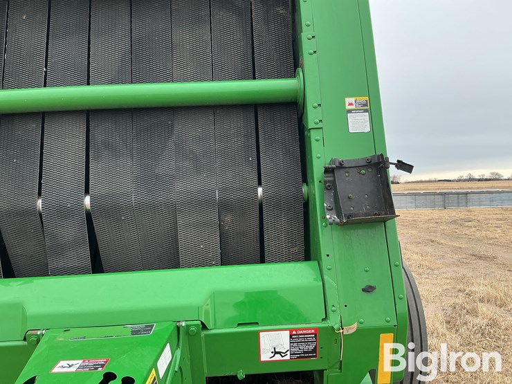 2021-john-deere-560m-image-16