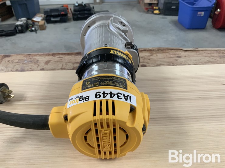 dewalt-dwp611-compact-router-image-6