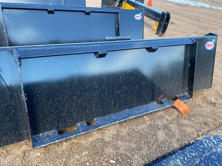 #4053-•-swict-72"-skid-steer-bucket-image-5
