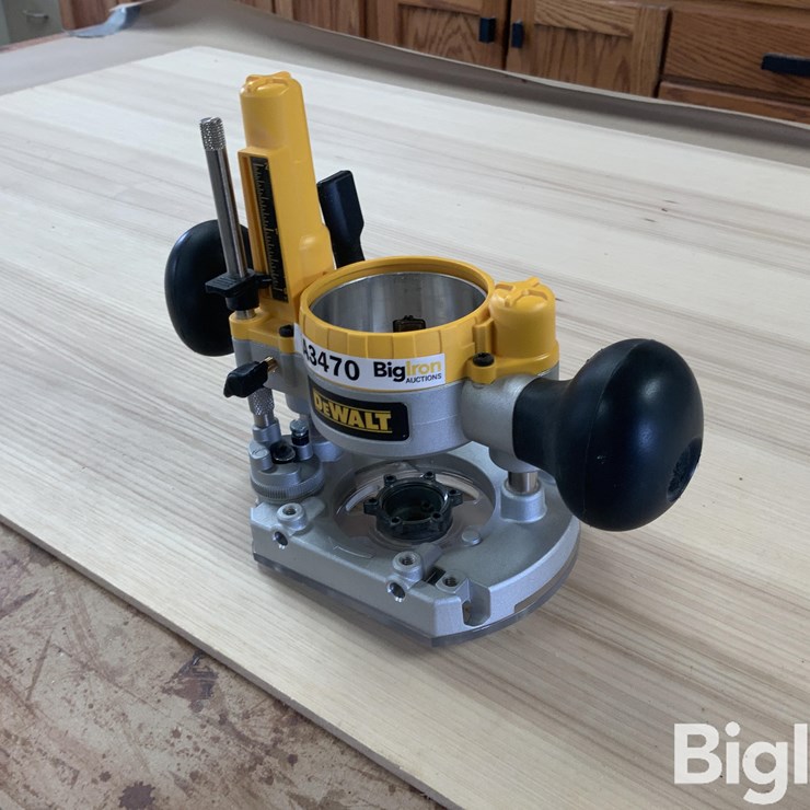 DeWalt DNP612 Plunge Base