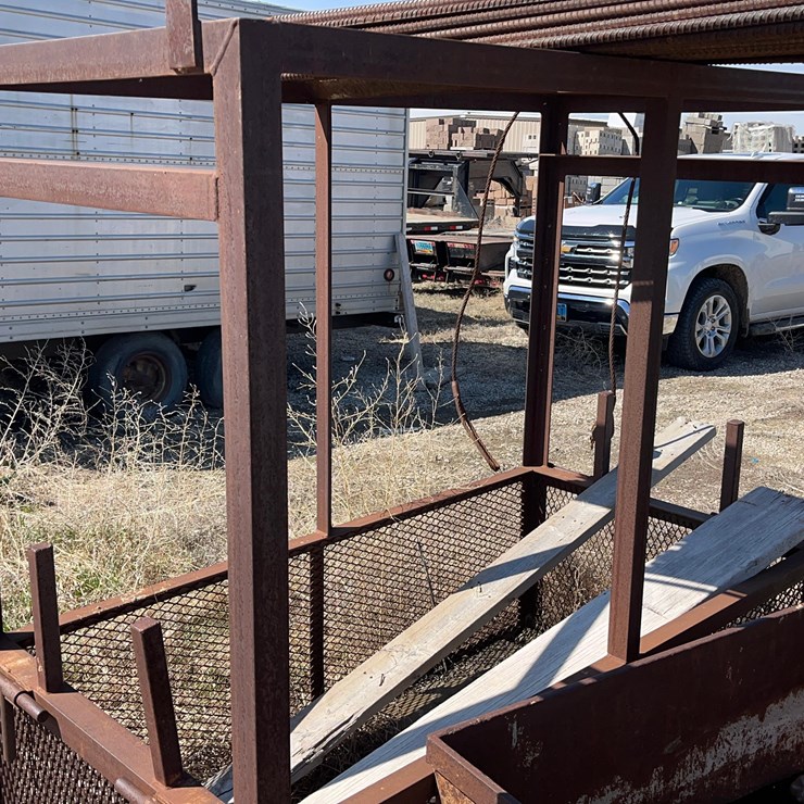 Scaffolding on Carring Cage.