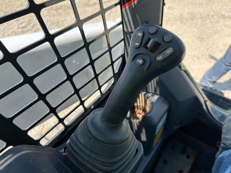2024-bobcat-t66-image-24