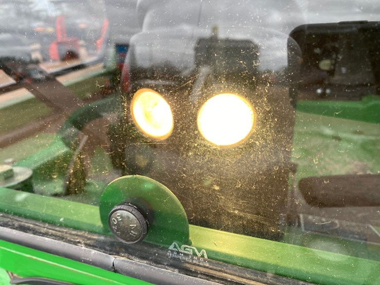 2018-john-deere-1550-image-23