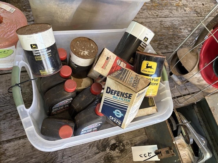 oil--john-deere-filters,-etc-image-1