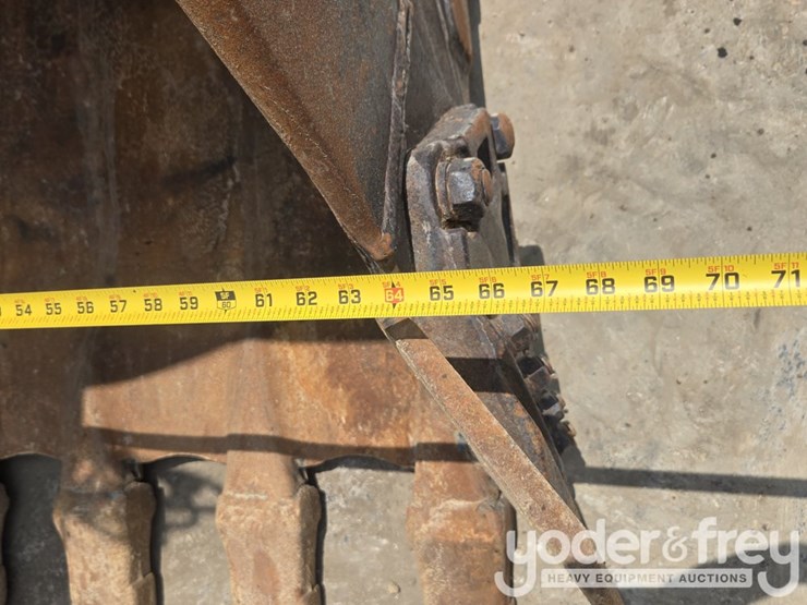 2019-caterpillar-330-image-25