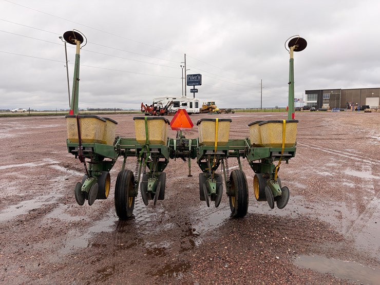 john-deere-7000-image-5