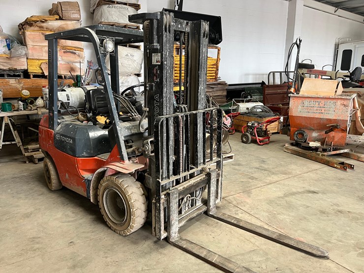 toyota-forklift-image-1