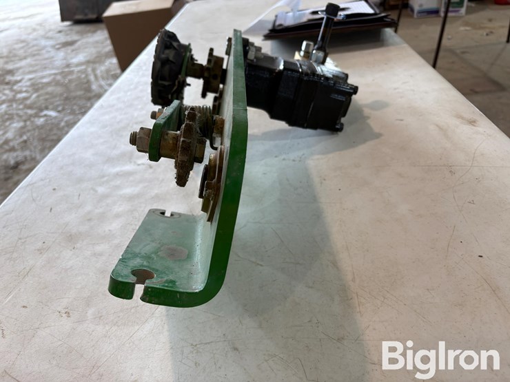 john-deere-1790-image-11