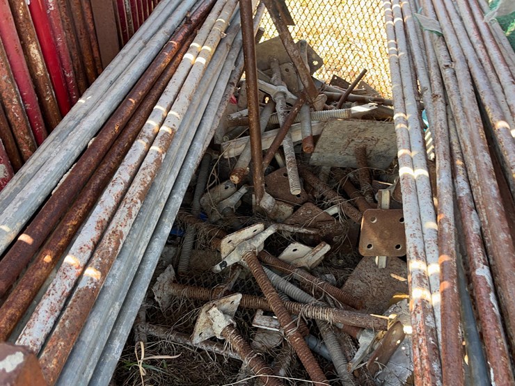 scaffolding-on-carring-cage.-image-3