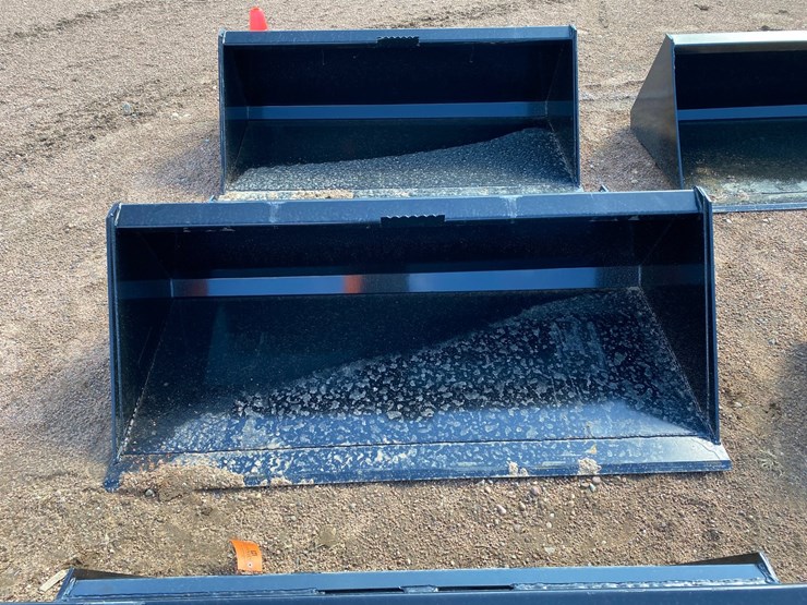 #4054-•-swict-66"-skid-steer-bucket-image-2
