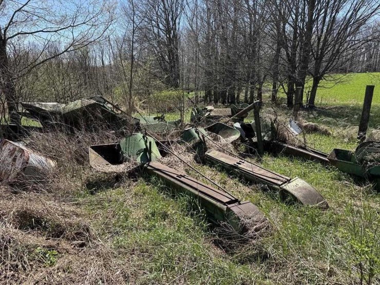 large-lot-of-scrap-machinery/vehicles-image-27