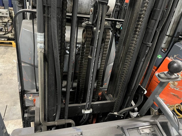 #2004-•-toyota-4500-lb.-forklift-image-7