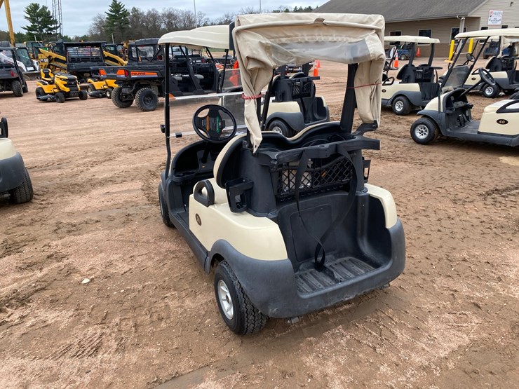#1582-•-club-car-electric-golf-cart-with-charger-image-9