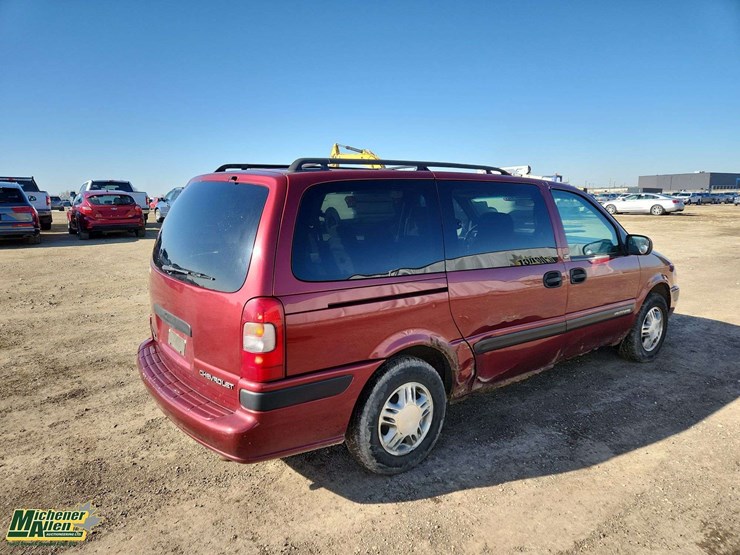 2001-chevrolet-venture-ls-image-4