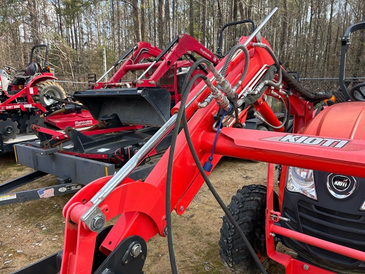 2023-kioti-ck2610mb-compact-utility-tractor-w/loader-image-11