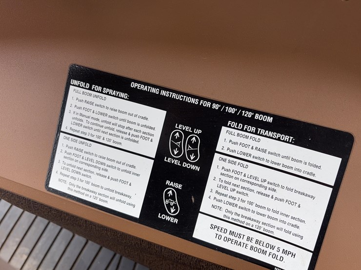 2013-john-deere-4940-image-63