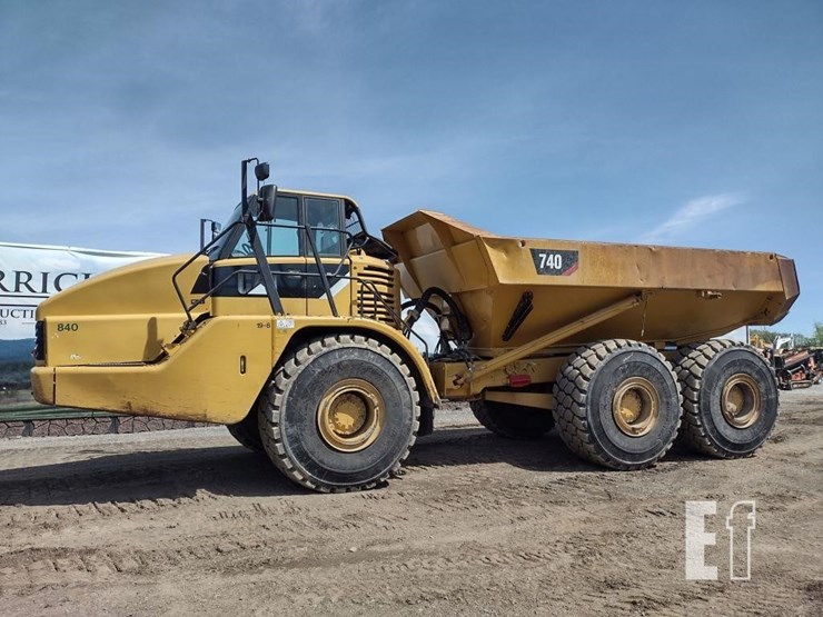 2007-caterpillar-740-image-1