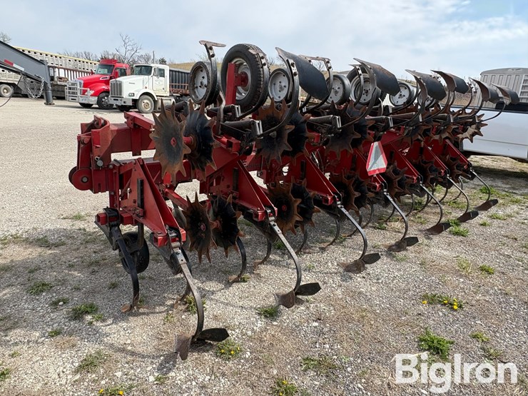 case-ih-183-image-16