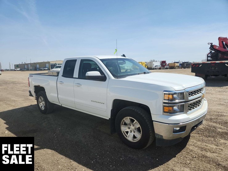 2015-chevrolet-silverado-1500-image-2