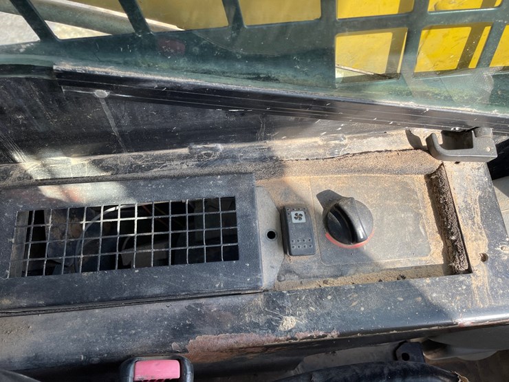 caterpillar-247b3-image-37