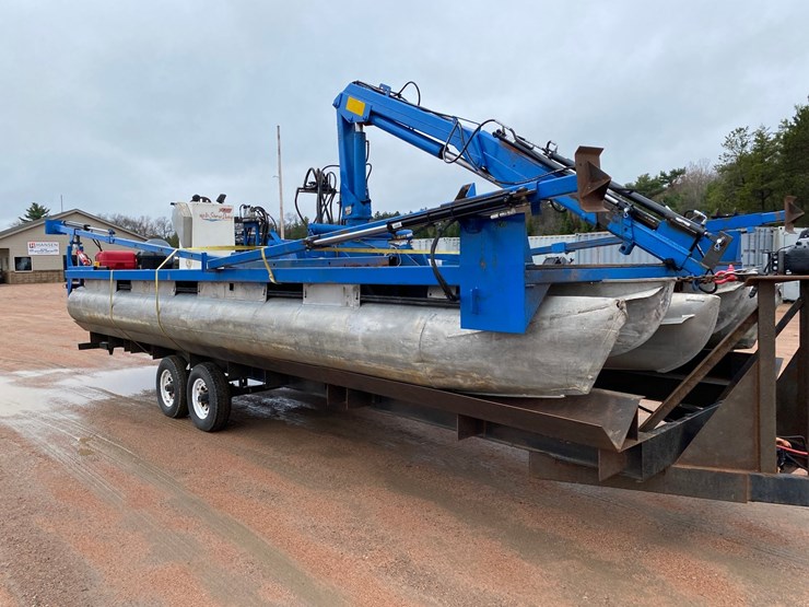#1575-•-28'6"-pontoon-barge-with-crane-(no-title)-image-5