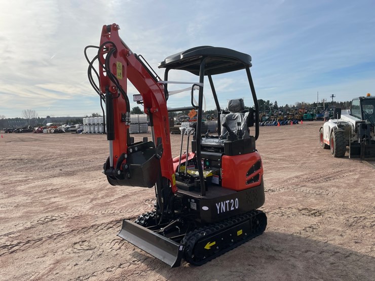 #5523-•-2026-cfg-ynt20-diesel-mini-excavator-image-1