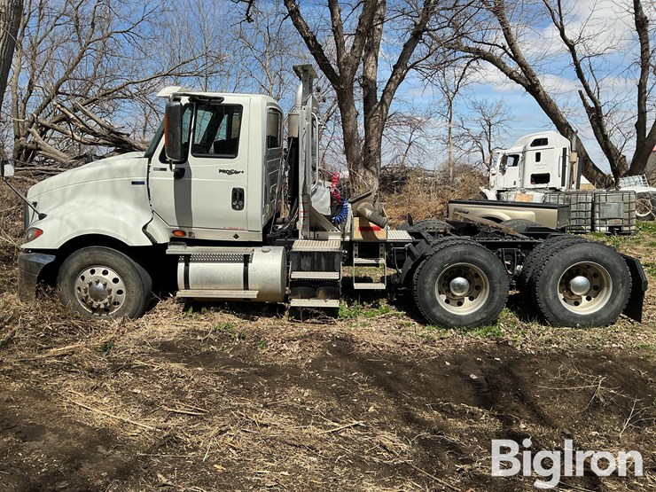 2013-international-prostar-image-8