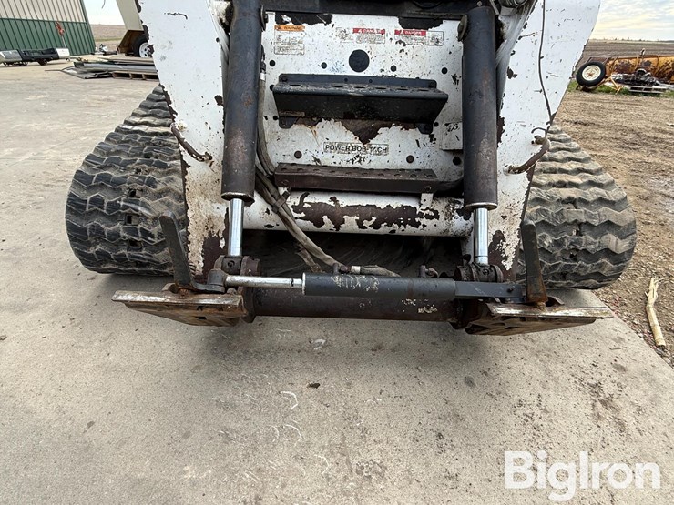 2005-bobcat-t300-image-10