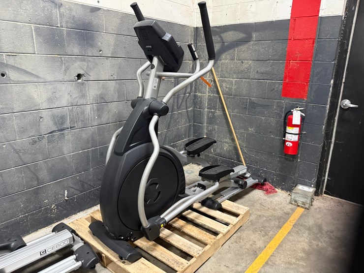 #2069-•-spirit-elliptical-ce800-image-1
