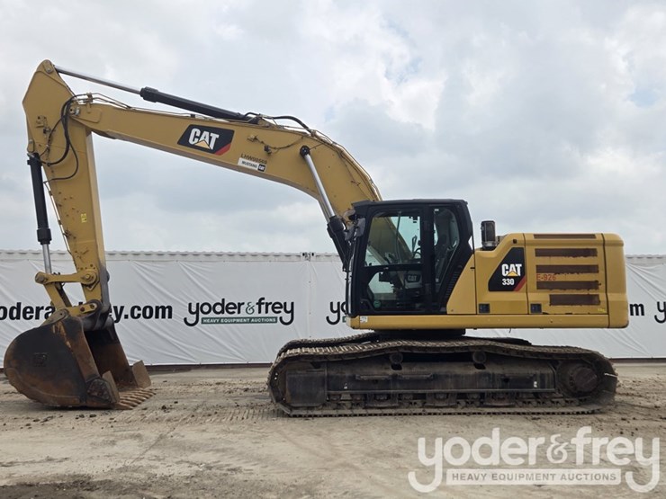 2019-caterpillar-330-image-2