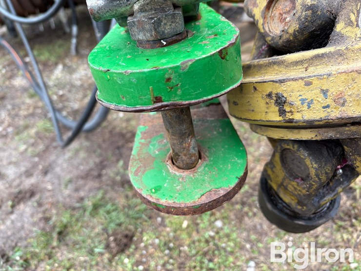 2006-john-deere-582-image-9