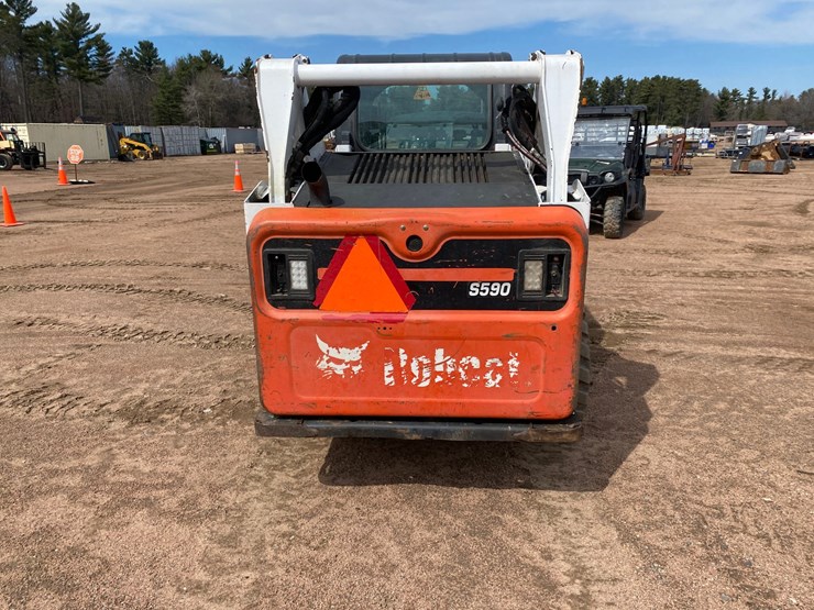 2014-bobcat-s590-image-8