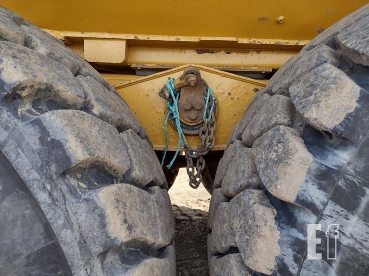2007-caterpillar-740-image-30