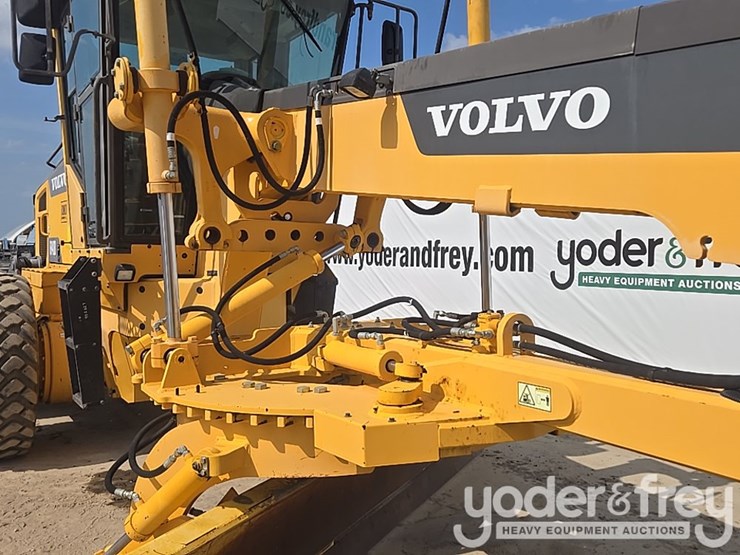 2012-volvo-g940b-image-29