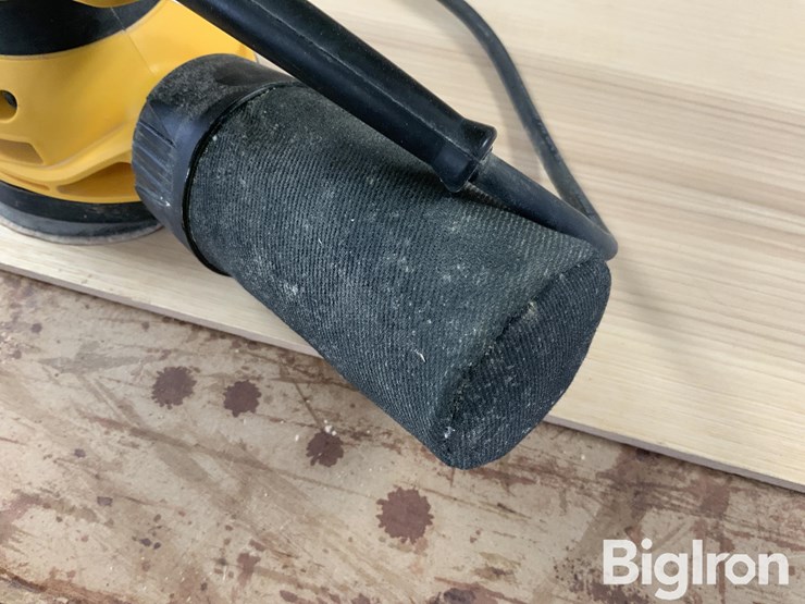 dewalt-dwe6423-sander-image-12