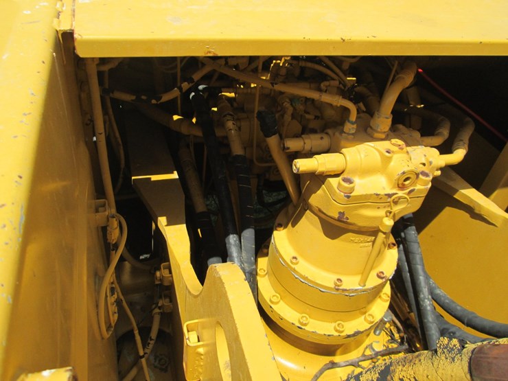 deere-200-lc-image-38