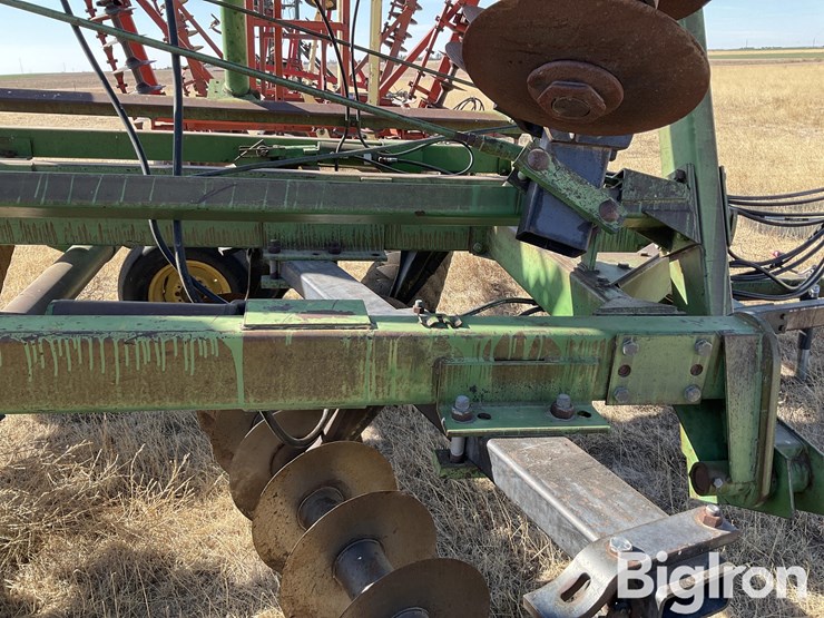 john-deere-331-image-17