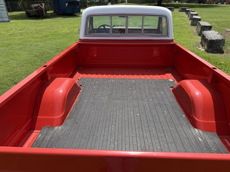 1972-chevrolet-custom-deluxe-image-8