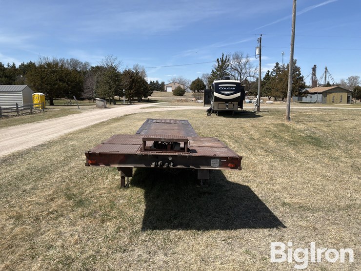 1975-muv-all-lowboy-image-2
