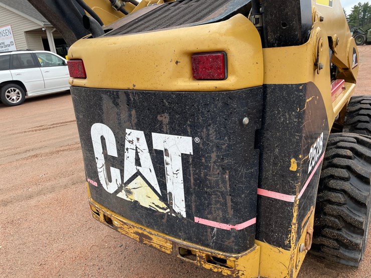 2005-caterpillar-252b-image-13
