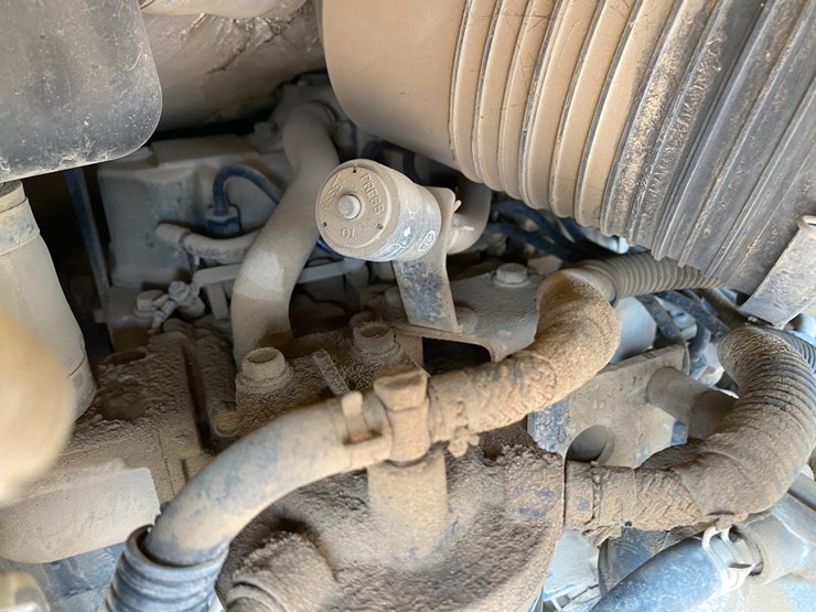 2011-deere-27d-image-21