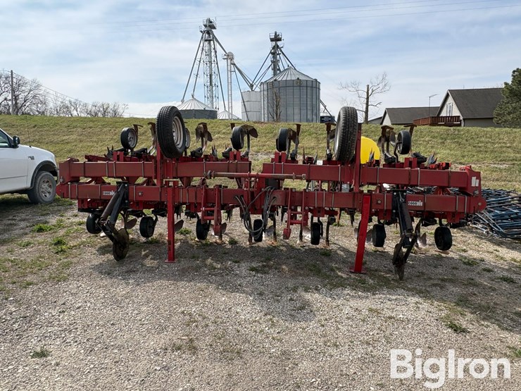 case-ih-183-image-13