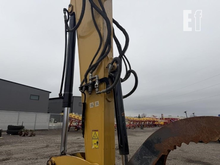 2022-caterpillar-310-image-13