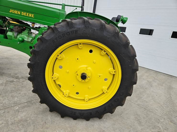 1955-john-deere-60-image-37