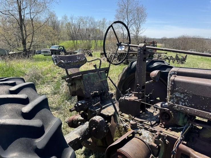 john-deere-b-image-7